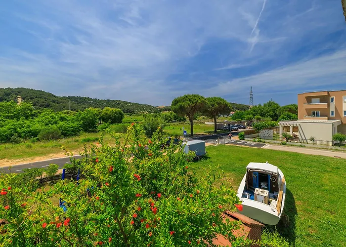 M&m شقة لوبار